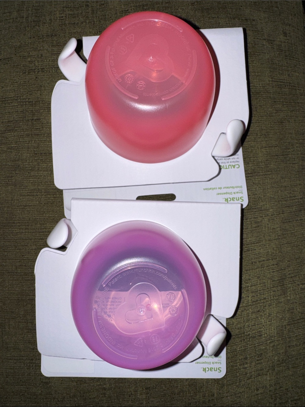 BNWT Munchkin Snack Dispenser Cups - Pink & Purple Lids - Picture 2 of 3